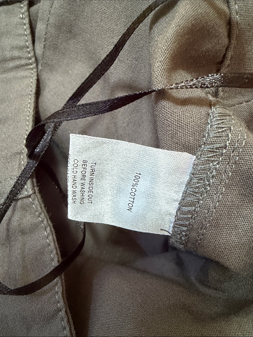 White fox charcoal gray small cargo pants. - Picture 7 of 9